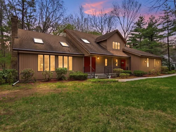 651 Frank Smith Rd, Longmeadow, MA 01106