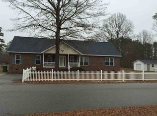 1911 Garland Dr, Hartsville, SC 29550