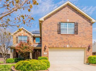 2356 Collin Dr, Grand Prairie, TX 75052