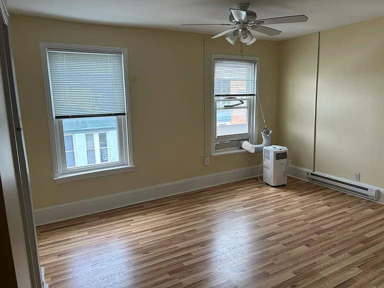 1204 S 15th St #2F — Photo 4
