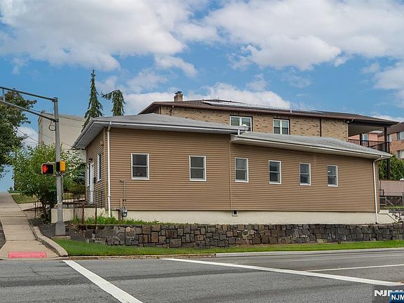 4th image of 418 E Brinkerhoff Ave