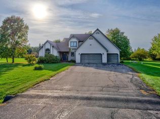11985 Roberta Ln, Marshfield, WI 54449
