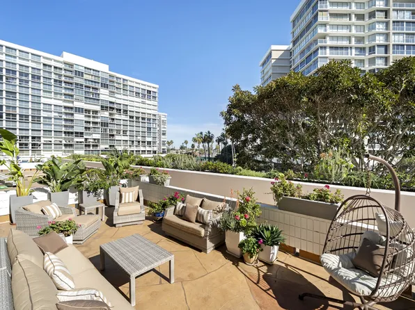 1760 Avenida Del Mundo 101 #&-11, Coronado, CA 92118