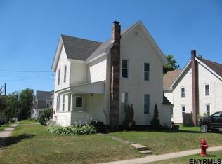 3 2nd Ave, Mayfield, NY 12117