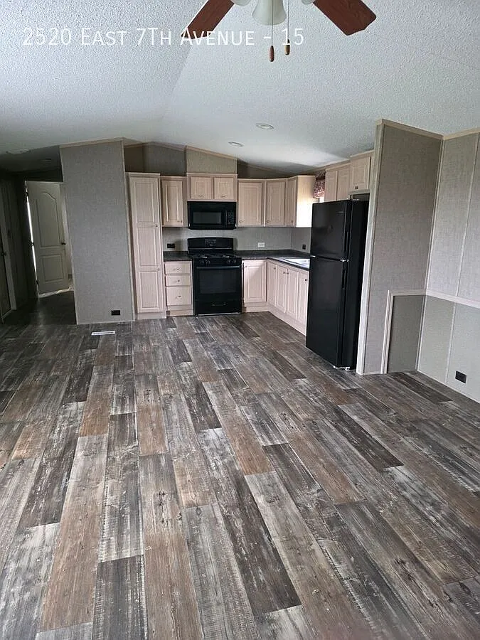 Schedule a showing today! — Photo 2