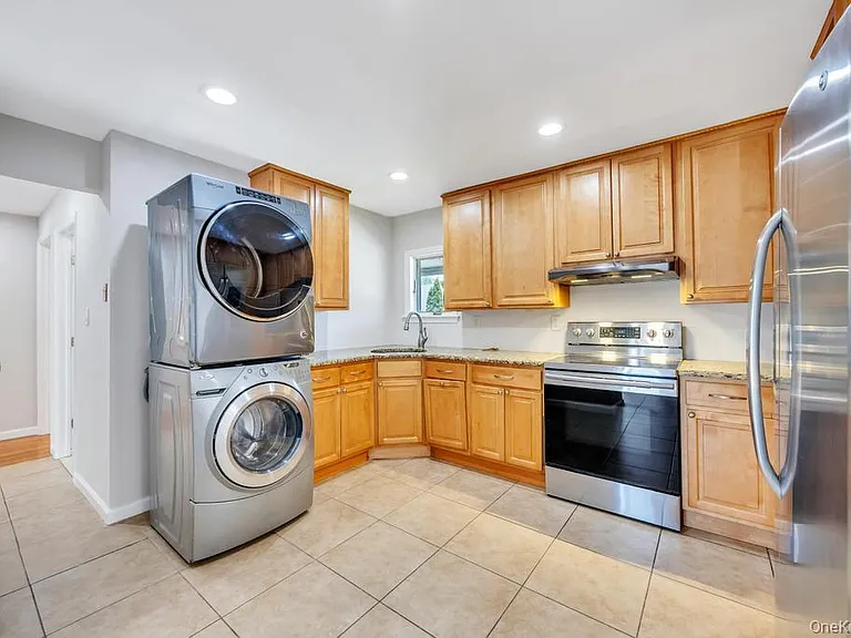 153 Sunrise Ln — Photo 6