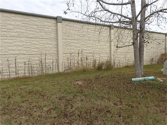 5th image of 19319 Jenny Ln