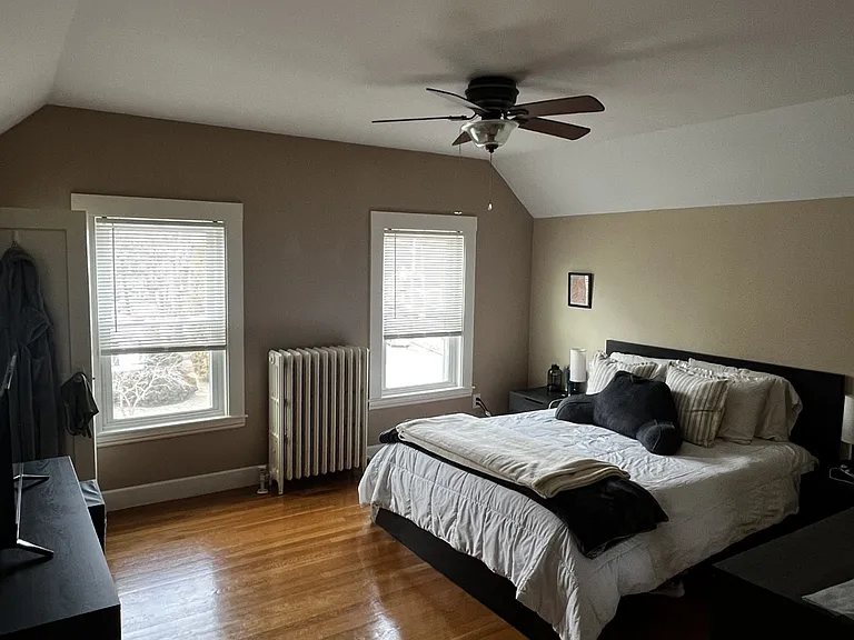 145 Sylvan St #5 — Photo 11