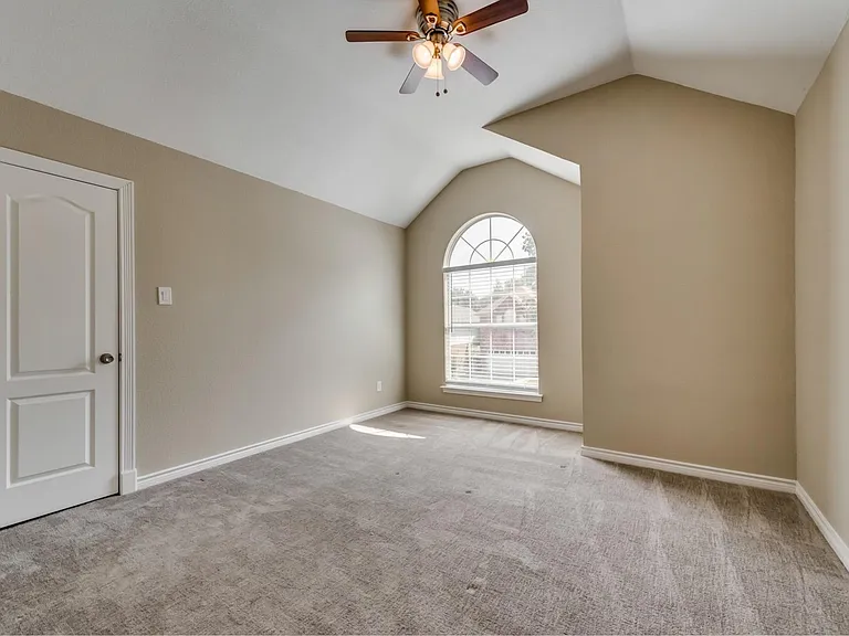 4319 Vine Ridge Ct — Photo 8