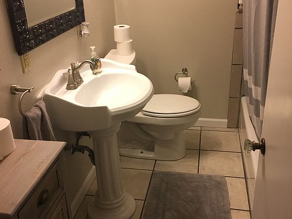 4th image of 5033 Belmont Ave