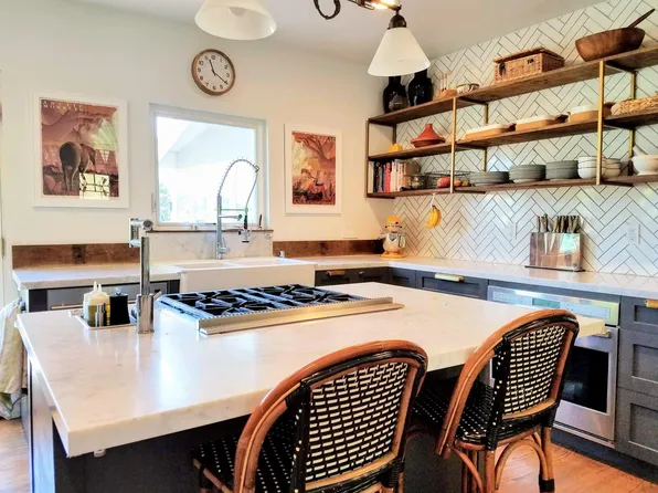 1520 Columbia Dr, Glendale, CA 91205