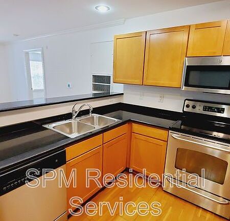5th image of 2808 Bloomfield Ln Unit 105
