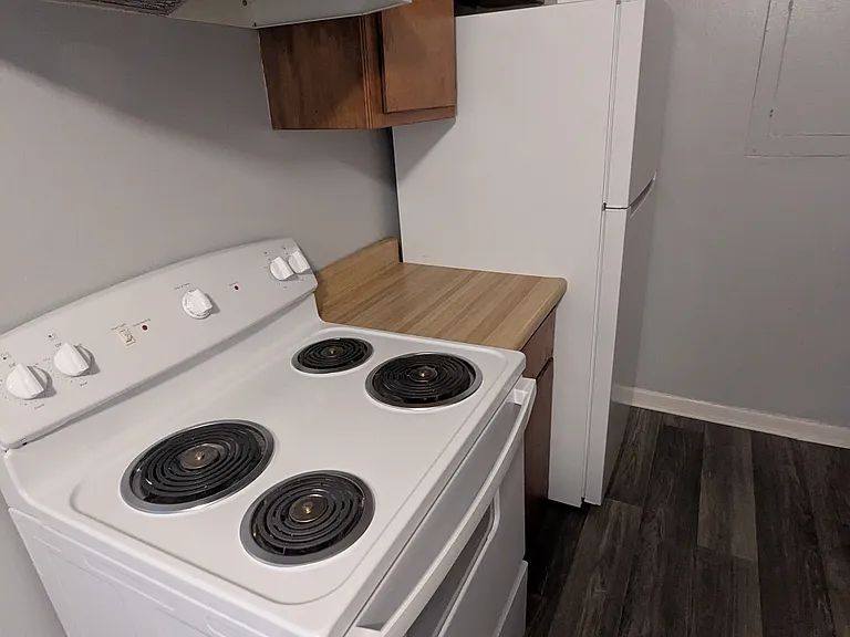 East Lake Apartments — Photo 26