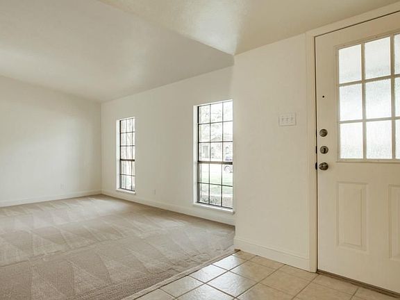 4th image of 6524 Chinaberry Trl