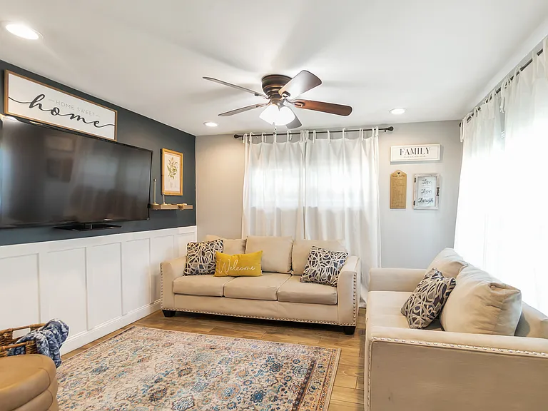 7703 Southside Ln — Photo 3