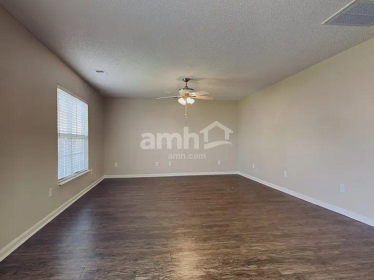 105 Walton Pl — Photo 9