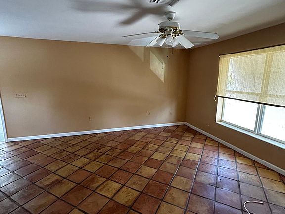 5th image of 2923 Saranac Ave