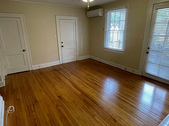 4th image of 116 W Walnut St #5