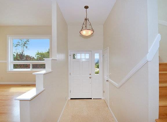 3rd image of 533 Monterey Dr