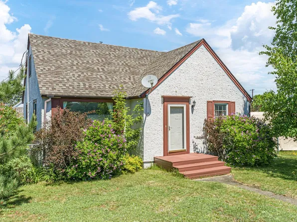 1003 E Camp St, Ely, MN 55731