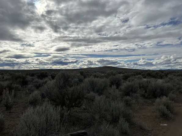 Rock House Rd #300, Christmas Valley, OR 97641