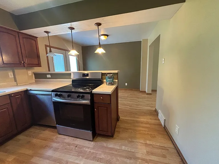 1714 Glenwood Ave — Photo 4