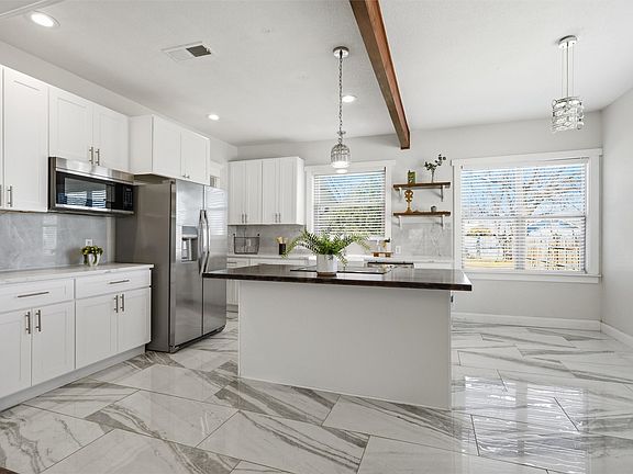 3rd image of 2607 Fort Ave