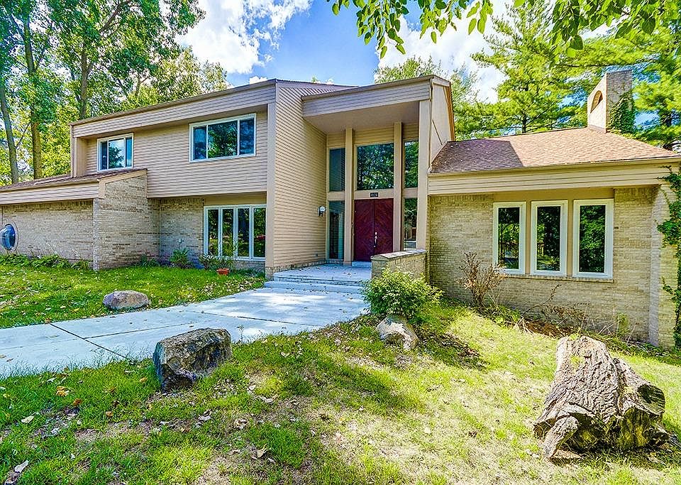 1st image of 4124 Lakeridge Ln