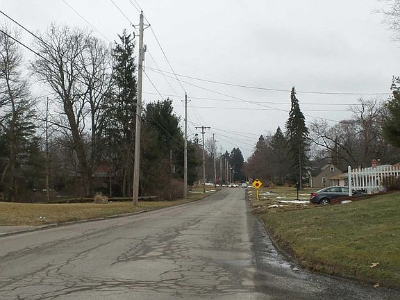 4th image of 251 Forest Hill Dr