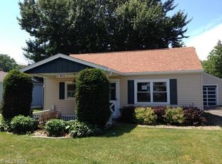 811 Sandusky St, Conneaut, OH 44030