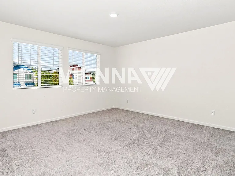 3033 Welton Cir — Photo 9