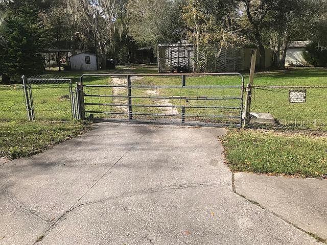 2nd image of 326 Glenn Rd