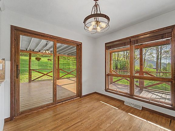 24th image of 3956 Franks Creek Rd
