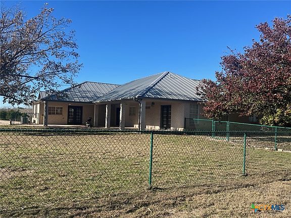 3rd image of 3076 County Road 1045