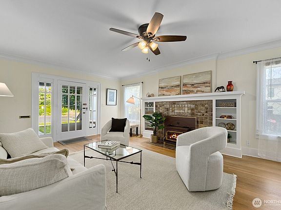 5th image of 5455 42nd Avenue SW