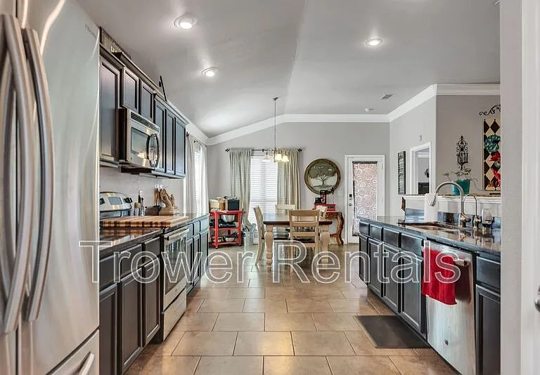 9915 Rainbow Dr — Photo 18
