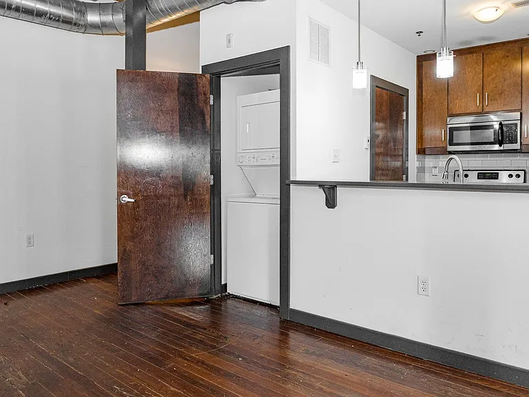 703 N Harrison Street 410 Hancock St — Photo 25