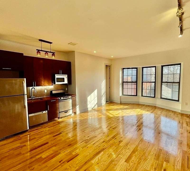 1st image of 101 Quincy St #1RX