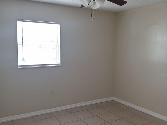 4th image of 3719 Ohio Ave #9