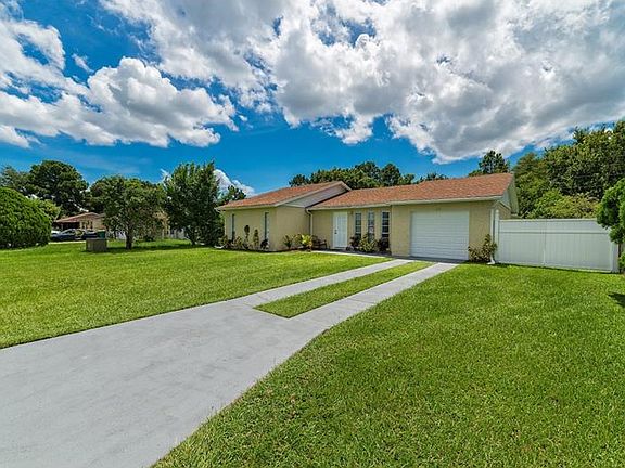 2nd image of 328 La Paz Dr