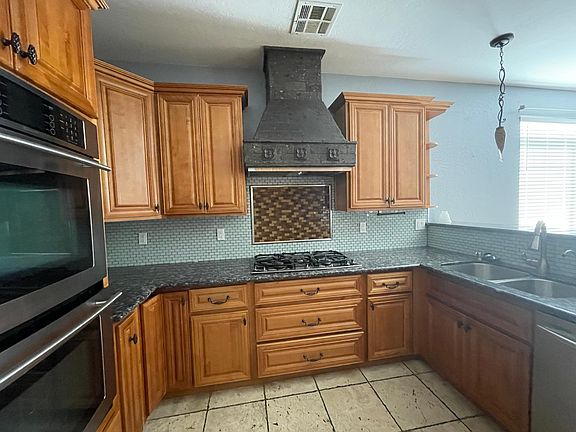 2nd image of 1255 S Emmett Dr