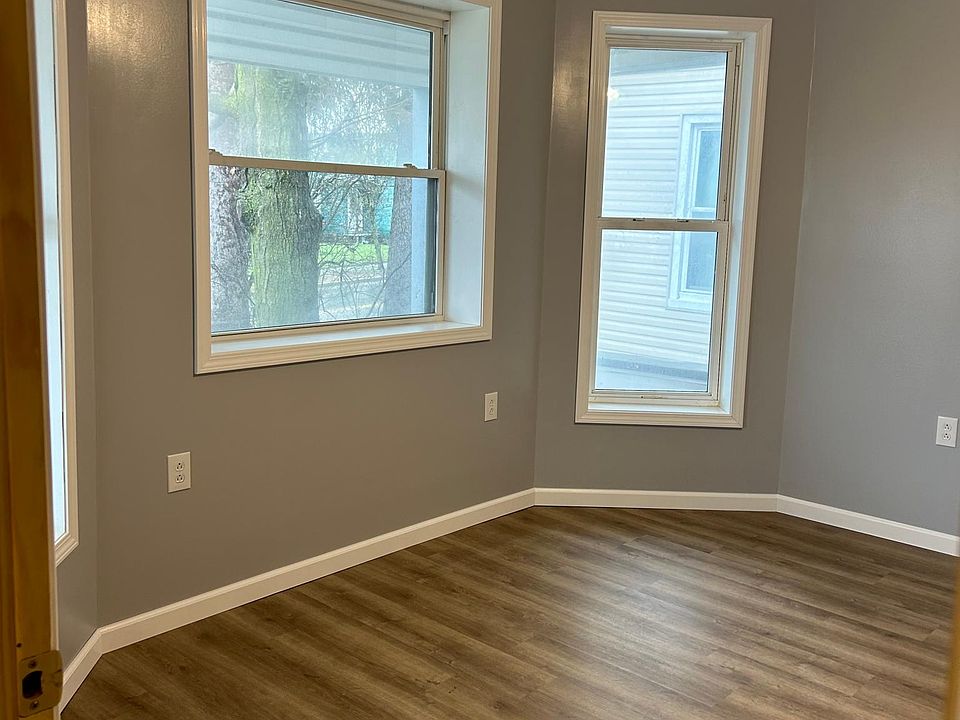 Front bedroom