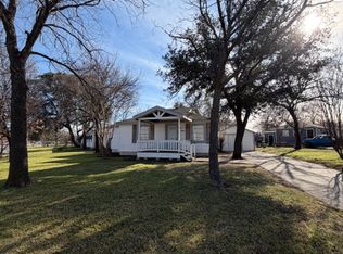 1163 Greenbrier Dr, River Oaks, TX 76114