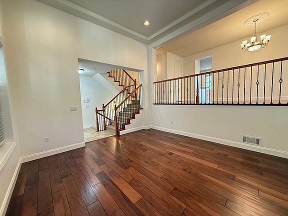 5th image of 3687 Whitworth Dr