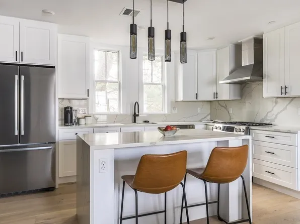 81-83 Alpine St #2, Somerville, MA 02144