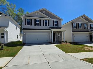 8209 Stonemere Ln, Charlotte, NC 28215