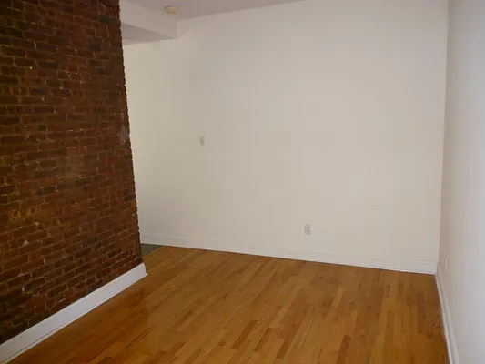 Rented by Chartwell Manhattan Realty | media 21