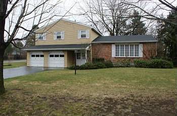 2nd image of 48 Green Meadows Ln