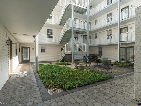 2nd image of 1000 Centennial Sta