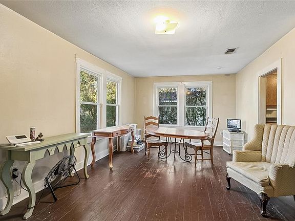 5th image of 822 W 21st Ave